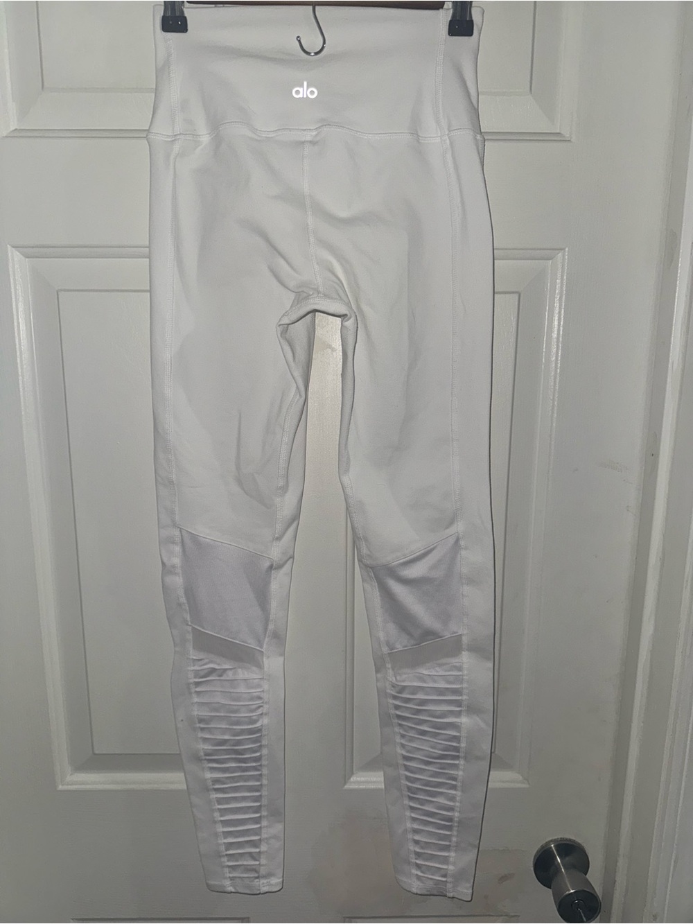 ALO Yoga small White Moto-Style High-Rise Leggings great‎ condition